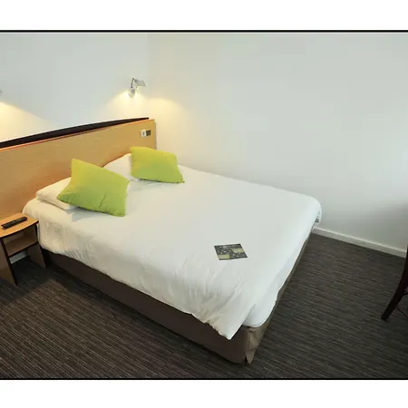 Kyriad Chalons-en-champagne - Saint-martin 3* サン・マルタン・シュル・ル・プレ