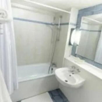 Kyriad Chalons-en-champagne - Saint-martin Hotel Saint-Martin-sur-le-Pre