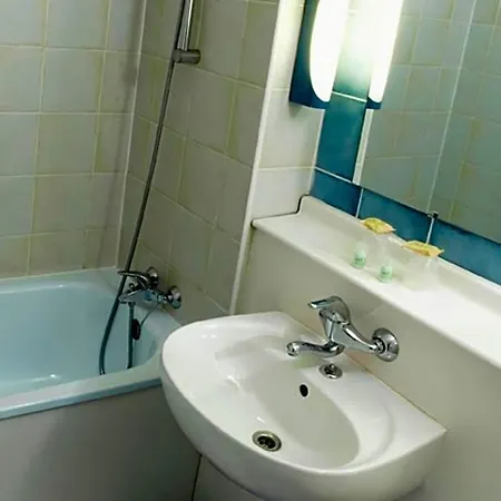 Hotel Kyriad Chalons-en-champagne - Saint-martin 3*