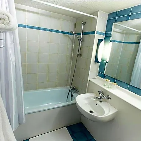 Kyriad Chalons-en-champagne - Saint-martin 3*