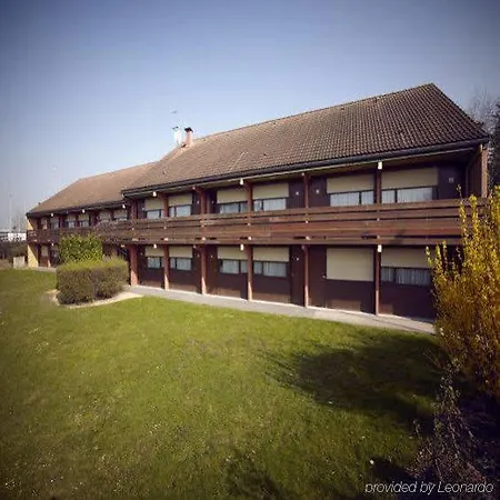Kyriad Chalons-en-champagne - Saint-martin 3* 勒河畔的圣马丁